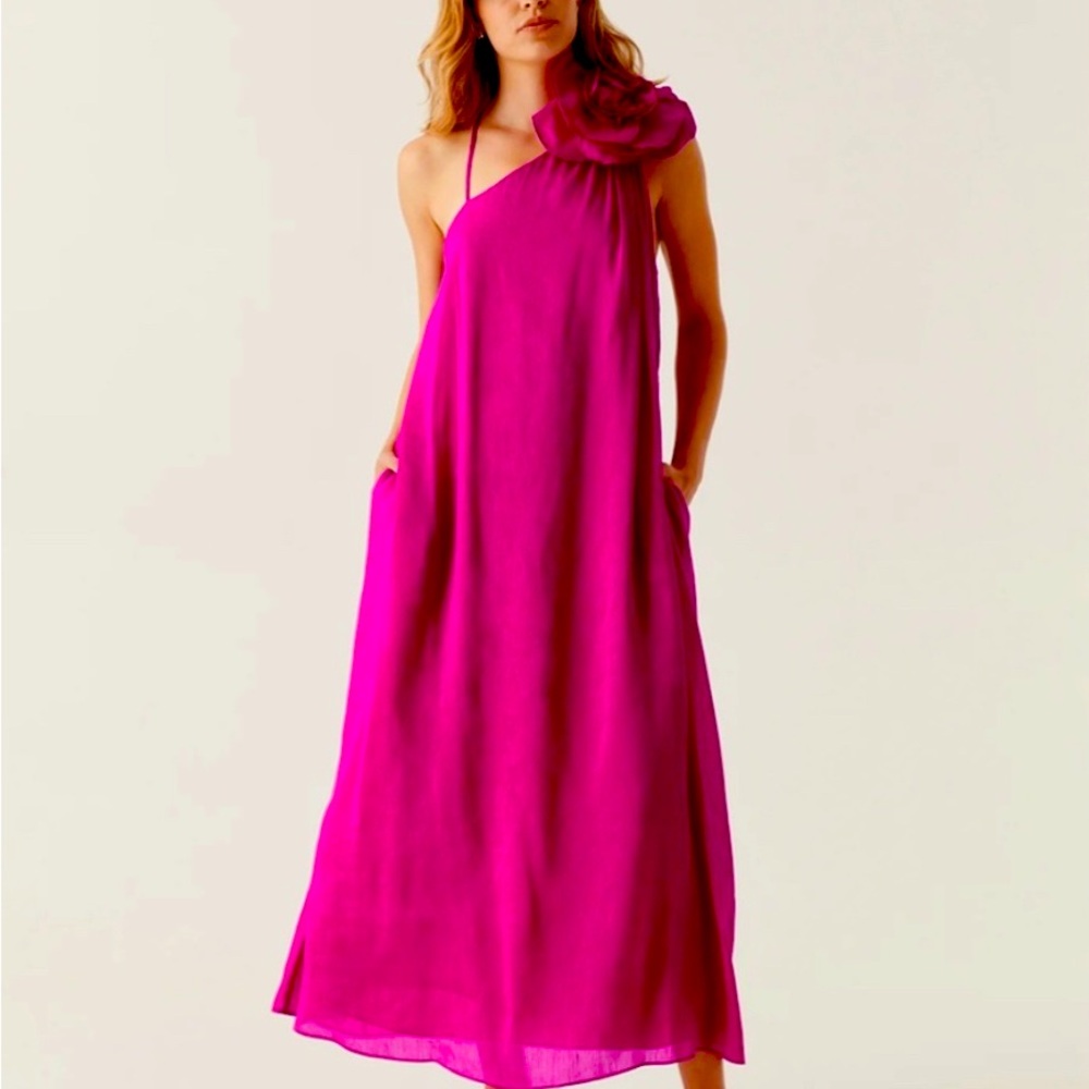 Aje. Size US. 4